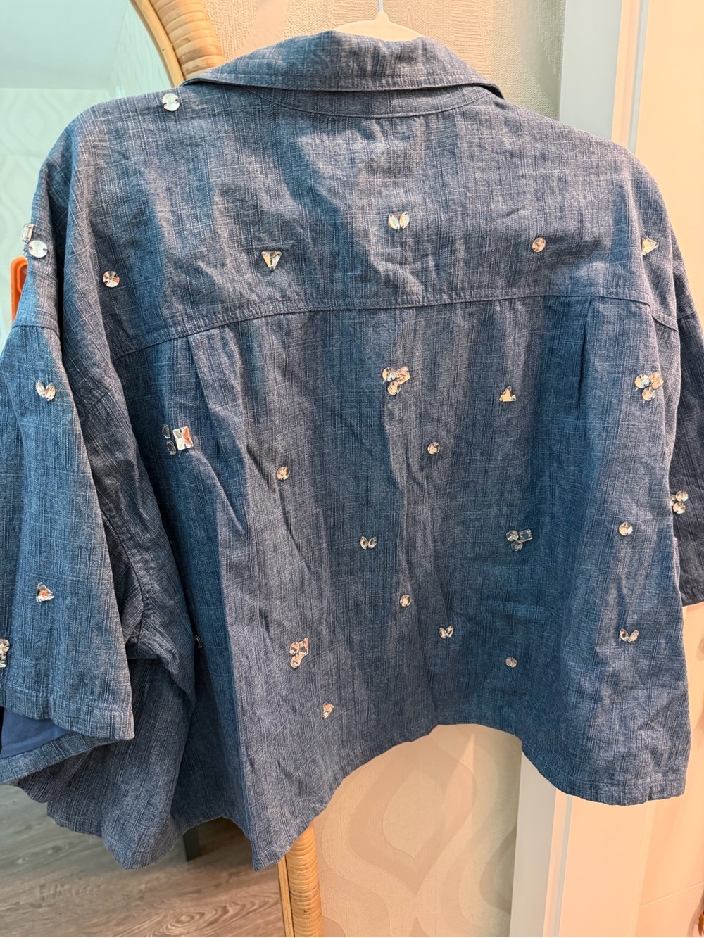 MAEVE EMBELLISHED DENIM CROP - Picture 6 of 6